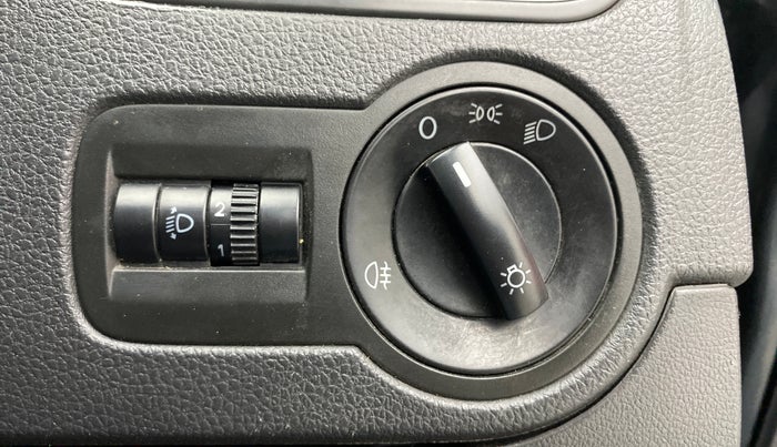 2019 Volkswagen Polo TRENDLINE 1.0L, Petrol, Manual, 49,049 km, Dashboard - Headlight height adjustment not working