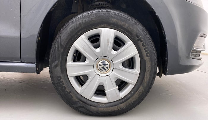 2019 Volkswagen Polo TRENDLINE 1.0L, Petrol, Manual, 49,049 km, Right Front Wheel
