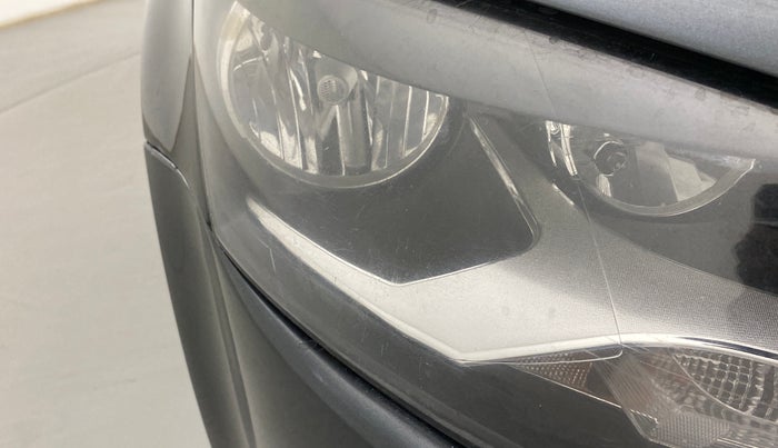 2019 Volkswagen Polo TRENDLINE 1.0L, Petrol, Manual, 49,049 km, Right headlight - Minor scratches