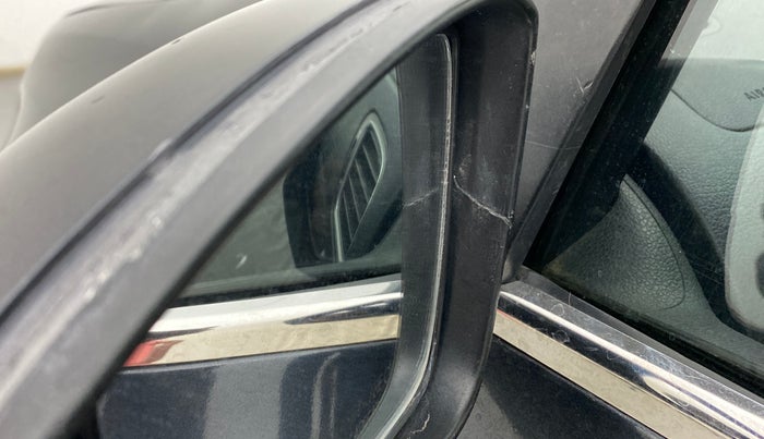 2019 Volkswagen Polo TRENDLINE 1.0L, Petrol, Manual, 49,049 km, Left rear-view mirror - Cover has minor damage