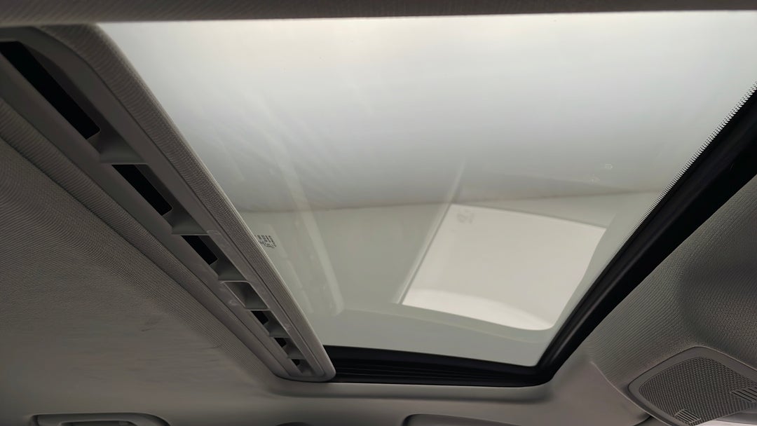 Interior Sunroof/Moonroof
