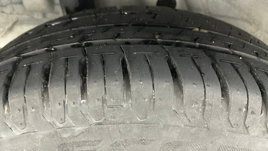 Right Rear Tyre Tread