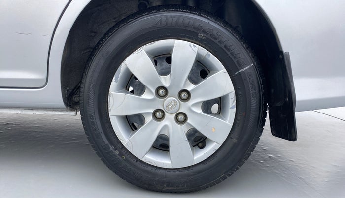 2010 Hyundai Verna TRANSFORM 1.6 VTVT, Petrol, Manual, 63,969 km, Left Rear Wheel