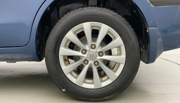 2014 Maruti Ertiga VXI, Petrol, Manual, 61,950 km, Left Rear Wheel