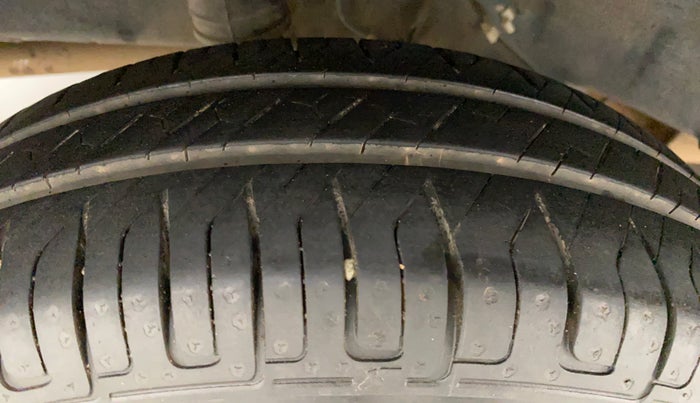 2016 Datsun Go Plus A, Petrol, Manual, 36,808 km, Right Rear Tyre Tread