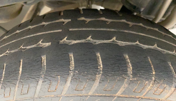 2016 Datsun Go Plus A, Petrol, Manual, 36,808 km, Left Rear Tyre Tread