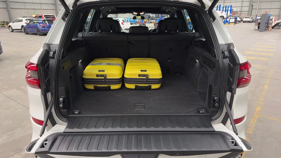 2021 BMW X5 xDrive30d M Sport, Automatic, 51454 km, Boot Inside View with Luggage