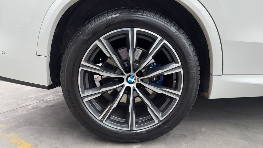 2021 BMW X5 xDrive30d M Sport, Automatic, 51454 km, Right Rear Wheel