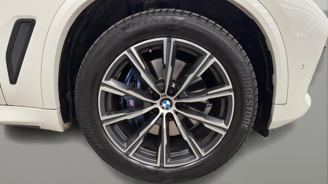 2021 BMW X5 xDrive30d M Sport, Automatic, 51454 km, Right Front Wheel
