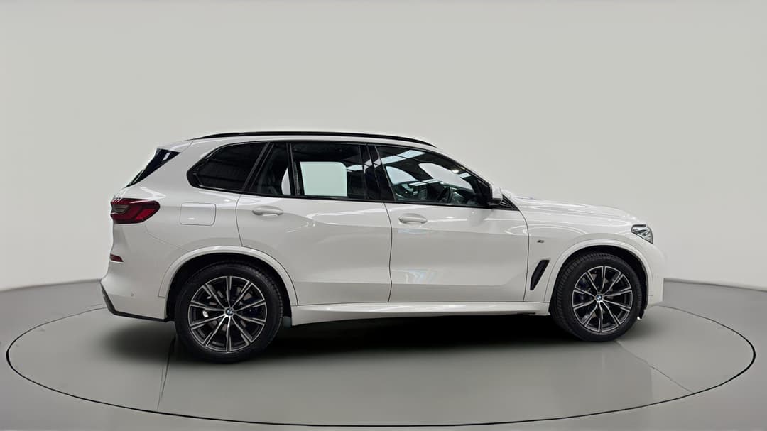 2021 BMW X5 xDrive30d M Sport, Automatic, 51454 km, Right Side View
