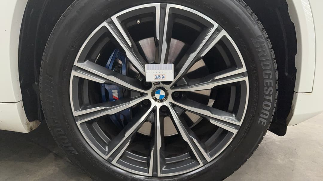 2021 BMW X5 xDrive30d M Sport, Automatic, 51454 km, Wheels Rim Front RHS Gutter Rash
