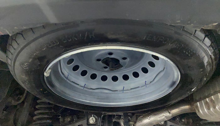 2022 Mahindra XUV700 MX P MT 5 STR, Petrol, Manual, 2,432 km, Spare Tyre