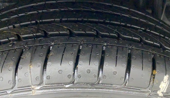 2018 Toyota YARIS G MT, CNG, Manual, 64,453 km, Left Rear Tyre Tread