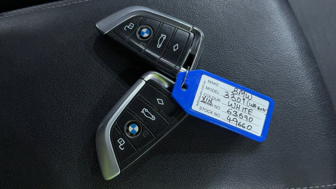 2020 BMW 3 30i Touring M Sport, Automatic, 43250 km, Key Close-up