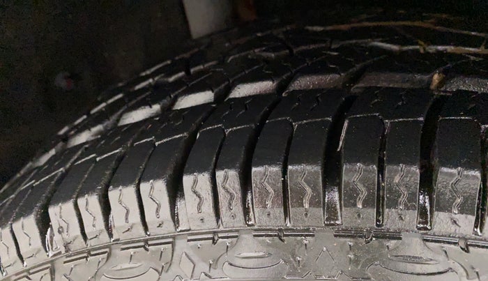 2018 Maruti Vitara Brezza ZDI, Diesel, Manual, 38,748 km, Right Rear Tyre Tread