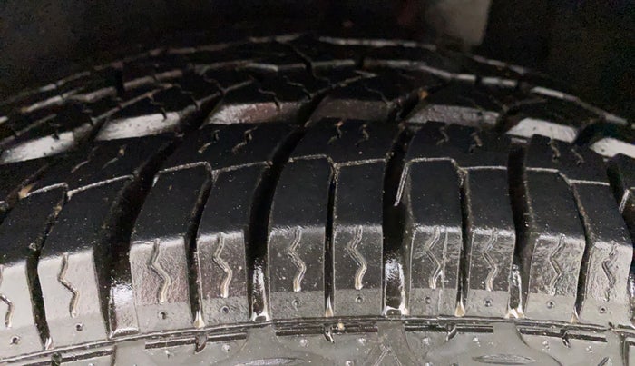 2018 Maruti Vitara Brezza ZDI, Diesel, Manual, 38,748 km, Left Rear Tyre Tread