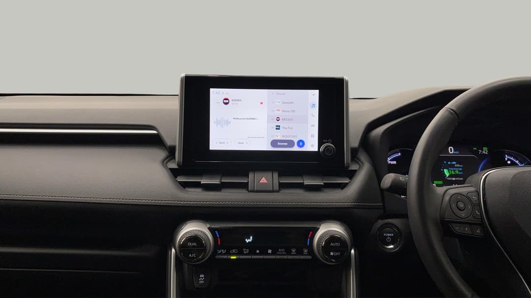 2024 Toyota RAV4 Gxl (AWD) Hybrid, Automatic, 9367 km, Center Console