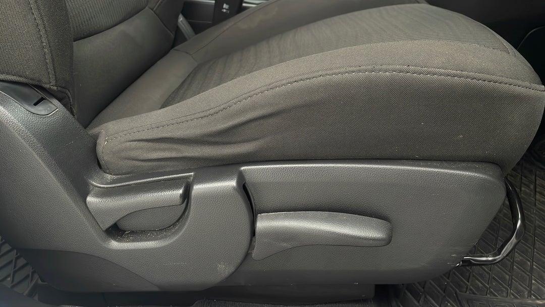 2015 Holden Captiva 5 Lt (fwd), Automatic, 90049 km, Drivers Side Adjustment Panel