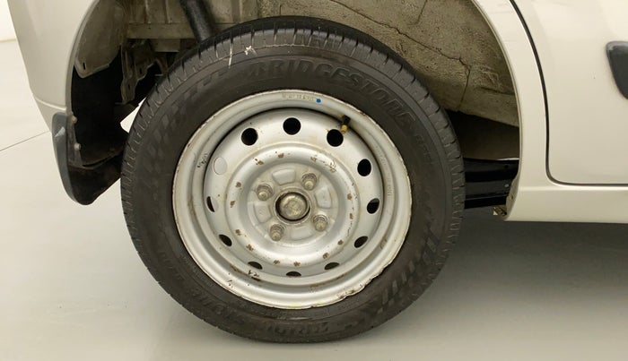 2013 Maruti Wagon R 1.0 LXI, Petrol, Manual, 65,366 km, Right Rear Wheel