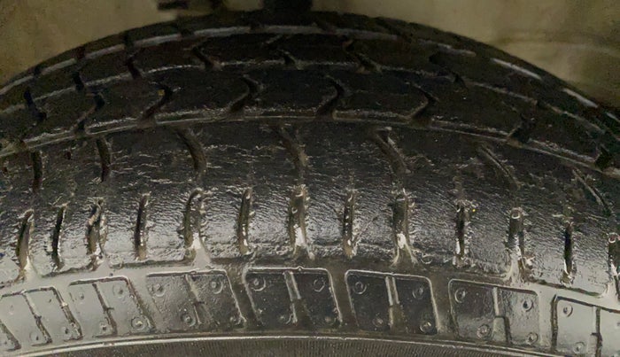 2013 Maruti Wagon R 1.0 LXI, Petrol, Manual, 65,366 km, Left Rear Tyre Tread