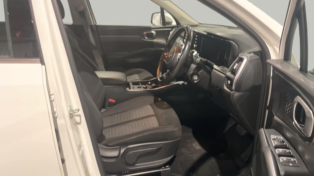 2023 Kia Sorento S 7 Seat, Automatic, 46719 km, Right Side Front Door Cabin View