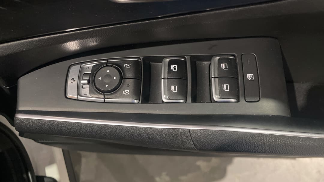 2023 Kia Sorento S 7 Seat, Automatic, 46719 km, Drivers Side Door Panel Controls