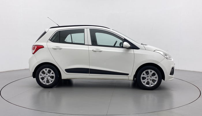 2016 Hyundai Grand i10 SPORTZ 1.2 KAPPA VTVT, CNG, Manual, 66,284 km, Right Side View