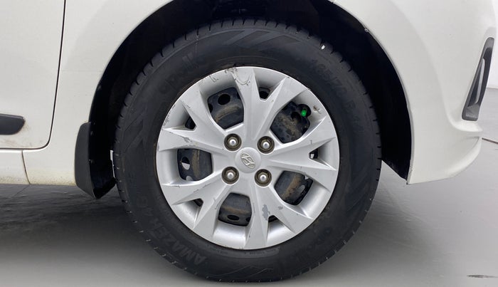 2016 Hyundai Grand i10 SPORTZ 1.2 KAPPA VTVT, CNG, Manual, 66,284 km, Right Front Wheel
