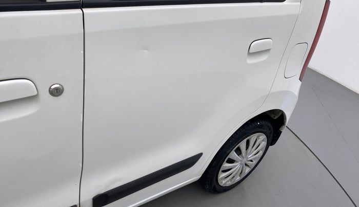 2016 Maruti Wagon R 1.0 VXI, CNG, Manual, 99,577 km, Rear left door - Slightly dented