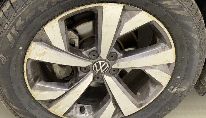 2022 Volkswagen TAIGUN TOPLINE 1.0 TSI MT, Petrol, Manual, 14,449 km, Left front tyre - Minor scratches