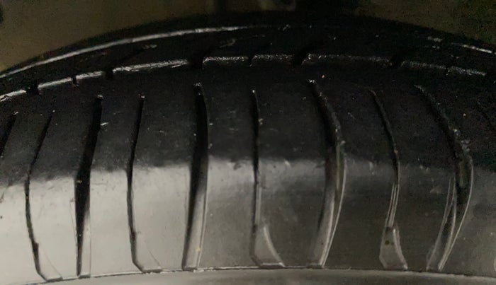 2012 Hyundai i10 MAGNA 1.2, Petrol, Manual, 53,100 km, Left Front Tyre Tread