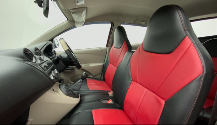2016 Datsun Go T, Petrol, Manual, 27,553 km, Right Side Front Door Cabin