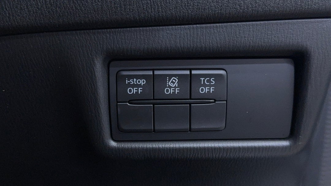 2023 Mazda CX-5 G20 Maxx (fwd), Automatic, 32324 km, Utility Switches/Buttons