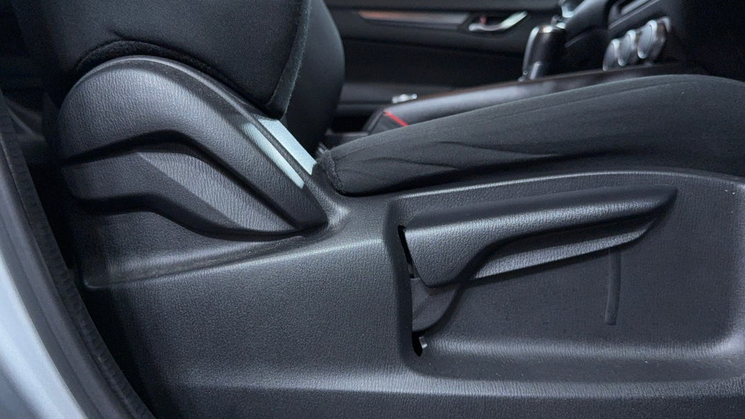 2023 Mazda CX-5 G20 Maxx (fwd), Automatic, 32324 km, Drivers Side Adjustment Panel