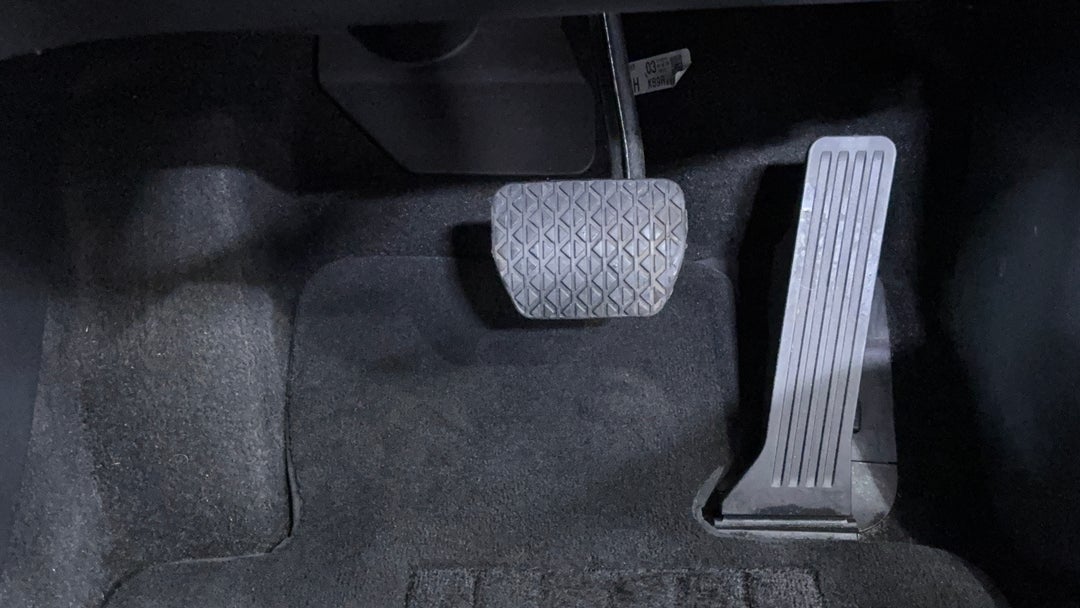 2023 Mazda CX-5 G20 Maxx (fwd), Automatic, 32324 km, Pedals and Footmat