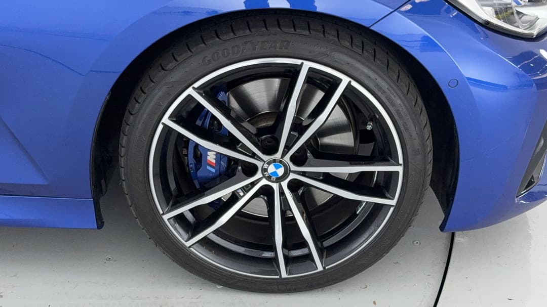 2020 BMW 3 30i M Sport, Automatic, 37042 km, Right Front Wheel