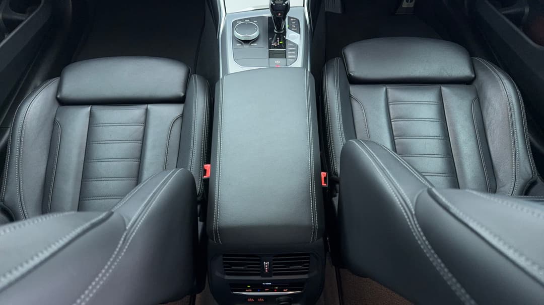 2020 BMW 3 30i M Sport, Automatic, 37042 km, Center Console