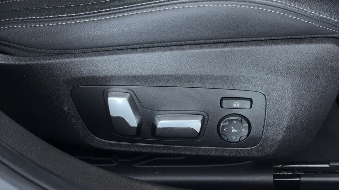2020 BMW 3 30i M Sport, Automatic, 37042 km, Drivers Side Adjustment Panel