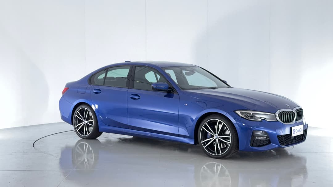 2020 BMW 3 30i M Sport, Automatic, 37042 km, Right Front Diagonal (45- Degree) View