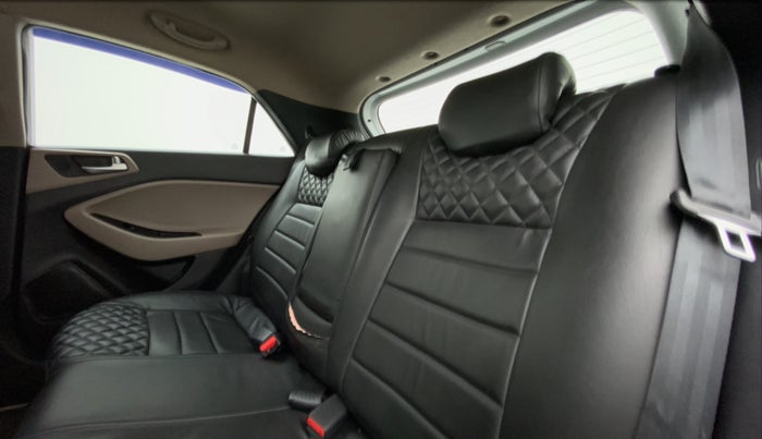 2020 Hyundai Elite i20 ASTA 1.2 (O), Petrol, Manual, 13,205 km, Right Side Rear Door Cabin