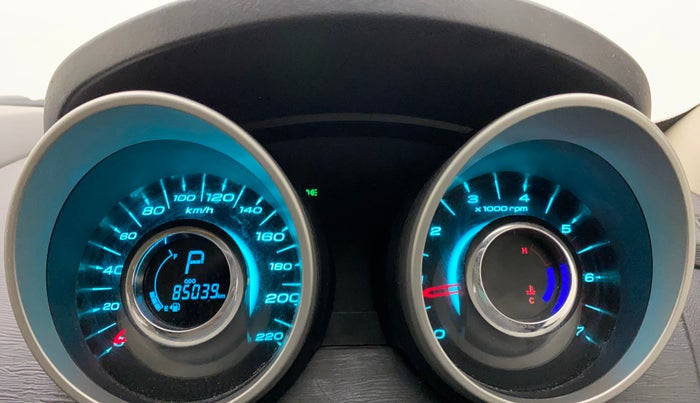 2016 Mahindra XUV500 W10 AT, Diesel, Automatic, 85,039 km, Odometer Image