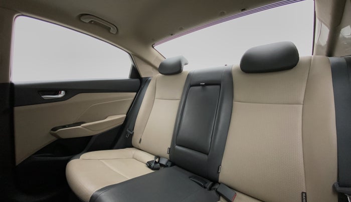 2019 Hyundai Verna 1.6 SX VTVT (O), Petrol, Manual, 16,081 km, Right Side Rear Door Cabin