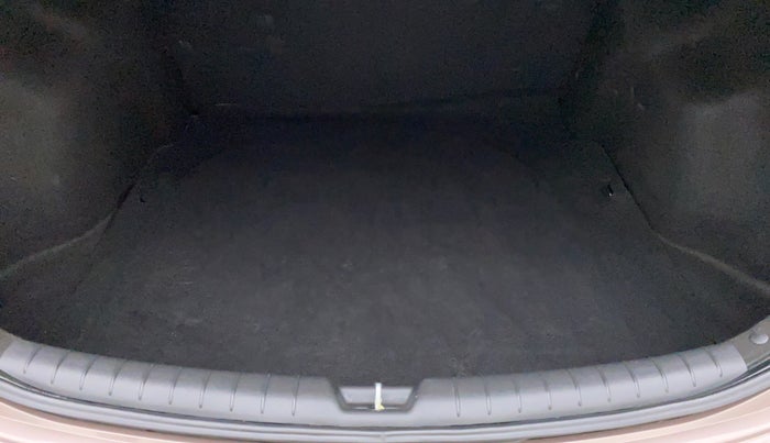 2019 Hyundai Verna 1.6 SX VTVT (O), Petrol, Manual, 16,081 km, Boot Inside