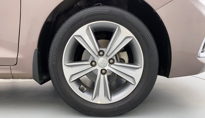 2019 Hyundai Verna 1.6 SX VTVT (O), Petrol, Manual, 16,081 km, Right Front Wheel
