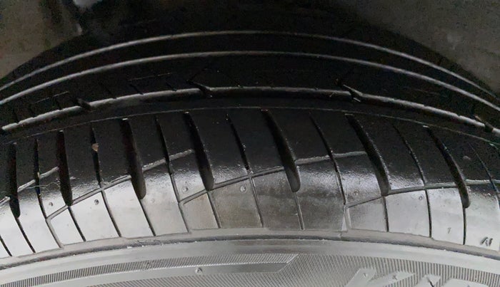 2019 Hyundai Verna 1.6 SX VTVT (O), Petrol, Manual, 16,081 km, Right Rear Tyre Tread