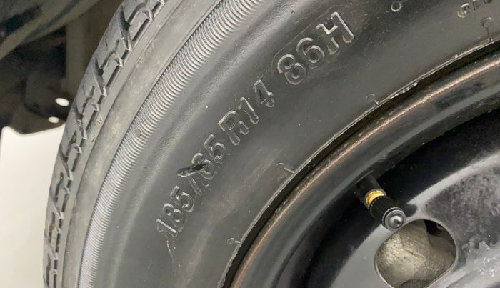 2017 Mahindra Kuv100 K4 PLUS 5 STR, Petrol, Manual, 18,884 km, Left front tyre - Minor crack