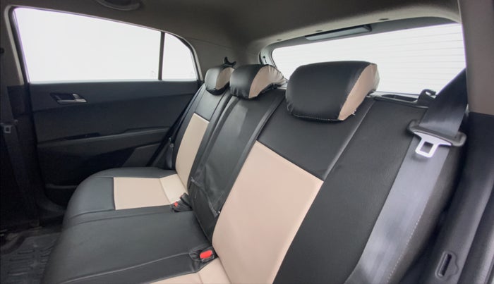 2016 Hyundai Creta 1.6 CRDI SX PLUS AUTO, Diesel, Automatic, 1,10,283 km, Right Side Rear Door Cabin