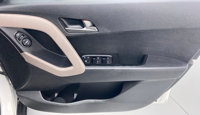 2016 Hyundai Creta 1.6 CRDI SX PLUS AUTO, Diesel, Automatic, 1,10,283 km, Driver Side Door Panels Control