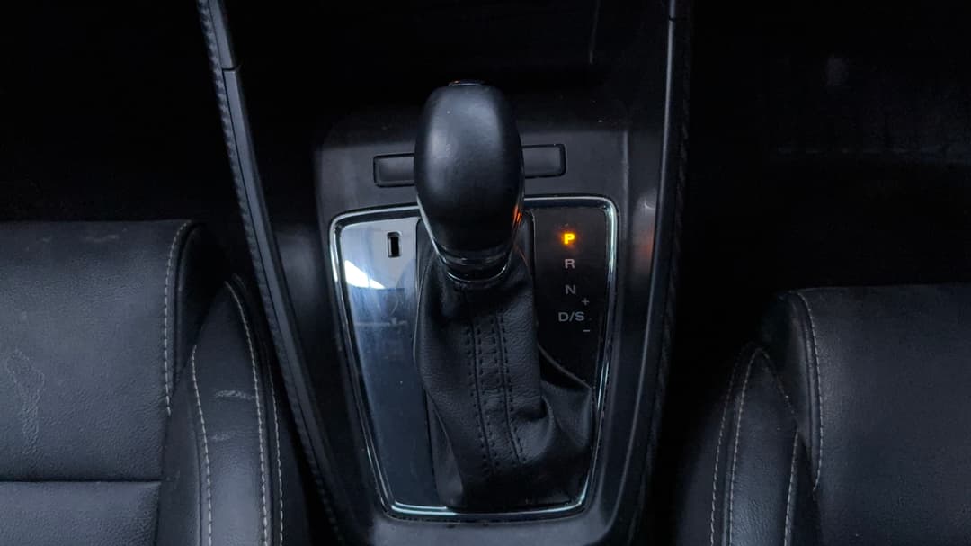 2023 MG ZS Excite, Automatic, 39074 km, Gear Lever 
