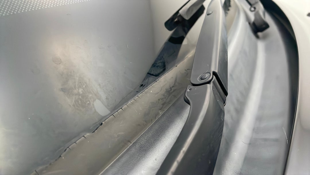 2015 Jeep Grand Cherokee Overland (4x4), Automatic, 140564 km, Dashboard Wear